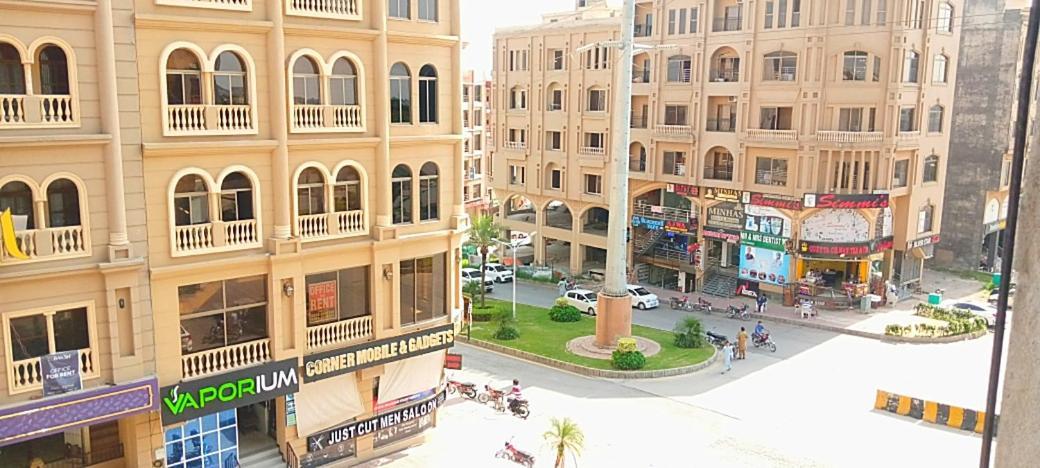 Comfortable Rental Apartments In Bahria Town 拉瓦尔品第 外观 照片