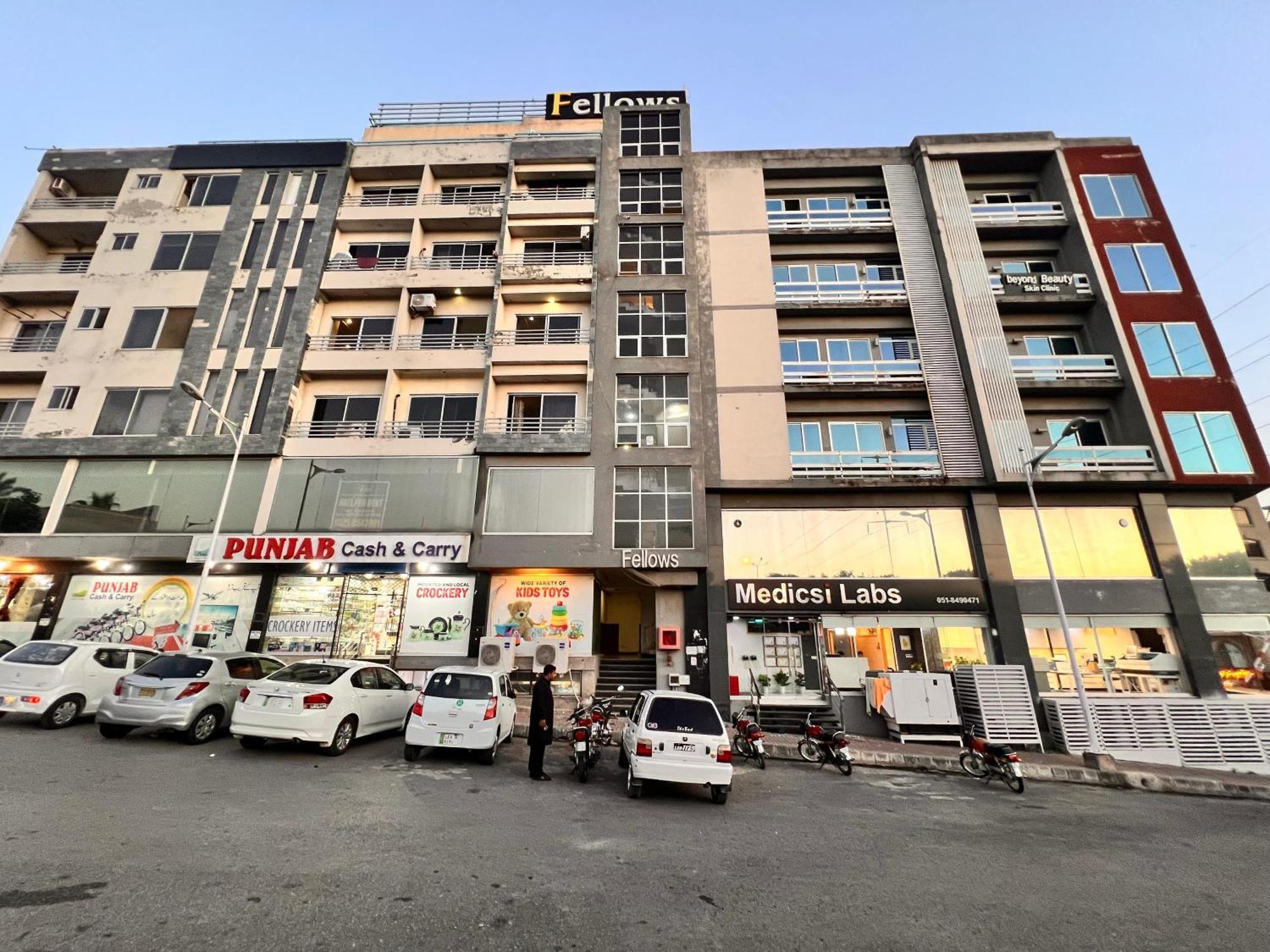 Comfortable Rental Apartments In Bahria Town 拉瓦尔品第 外观 照片