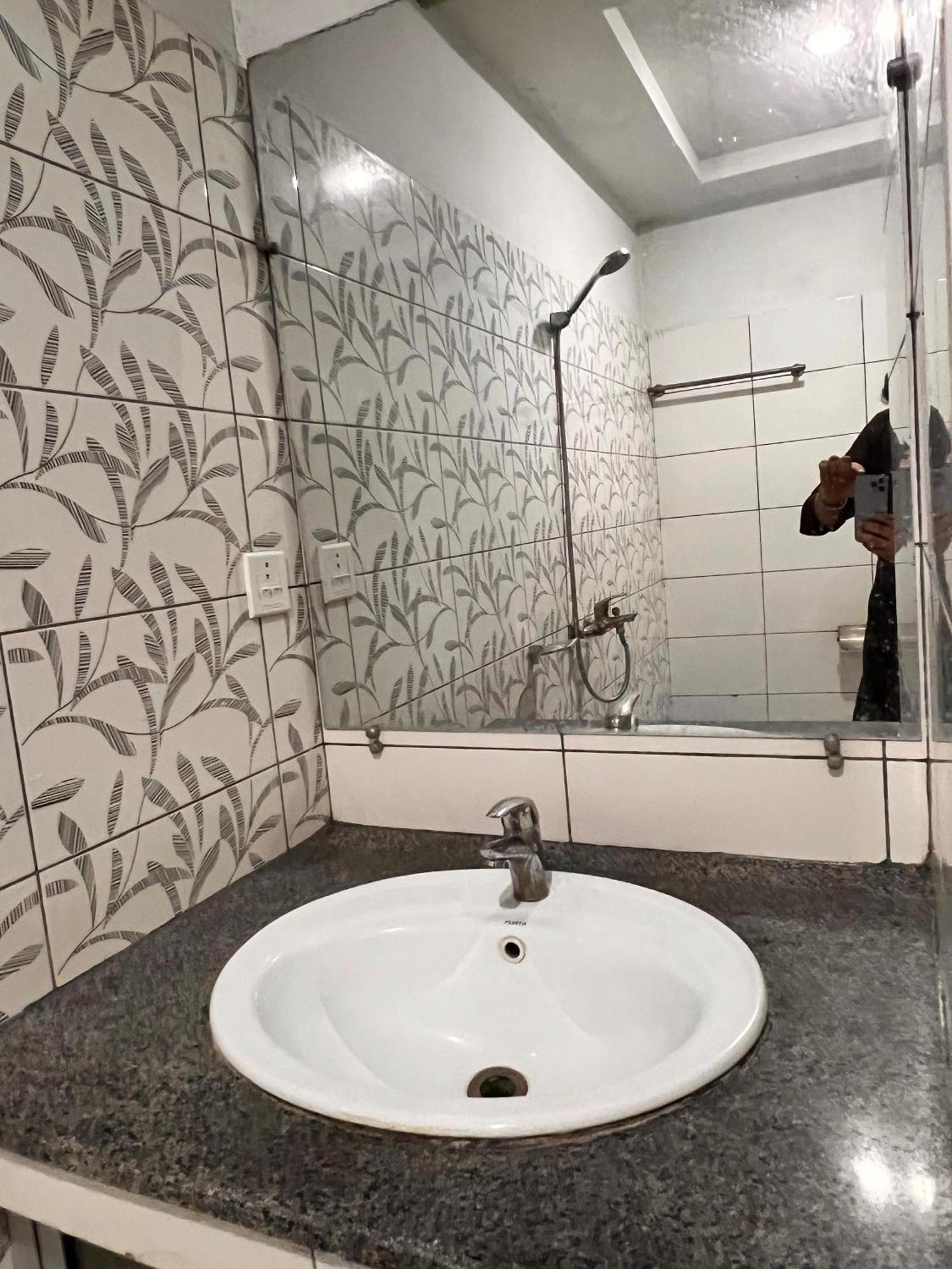 Comfortable Rental Apartments In Bahria Town 拉瓦尔品第 外观 照片